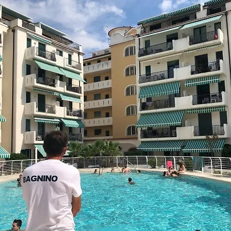 Apartment El Palmar Vista-mare E Vista-piscina Lido di Jesolo